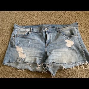 Old navy boyfriend jean shorts